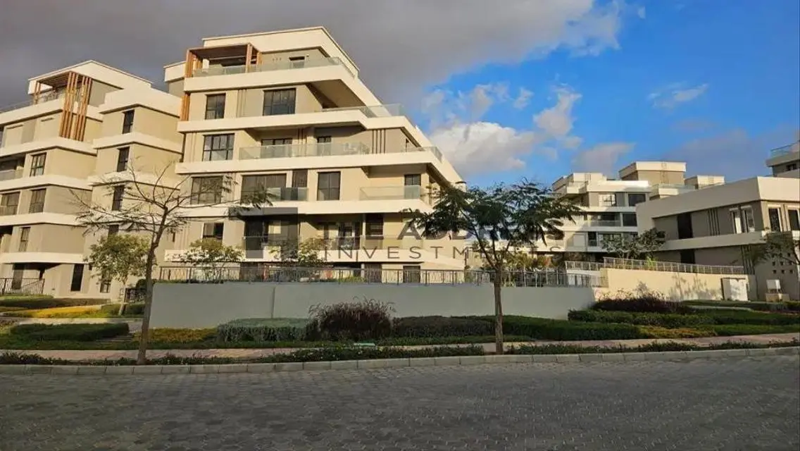 Apart 190m Overlooking Lakes &amp; Gardens at Villette