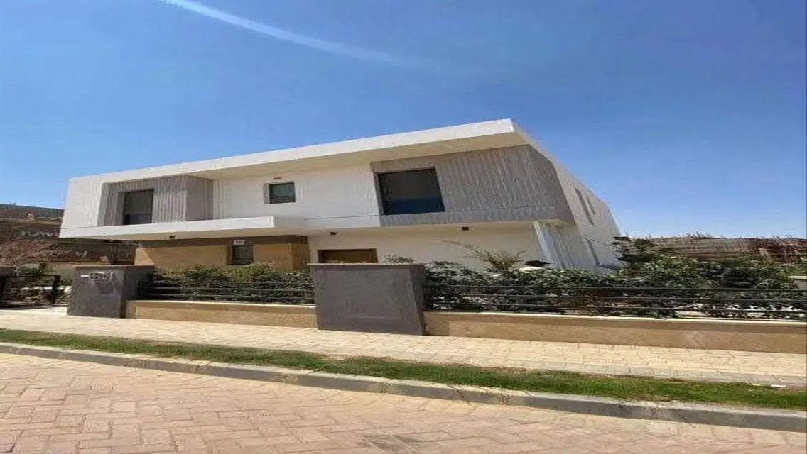 امتلك فيلا متشطبة بالتكييفات -اخر التسعين الجنوبي