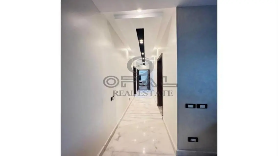 Apartment (furnished or unfurnished) in 6 West Bev