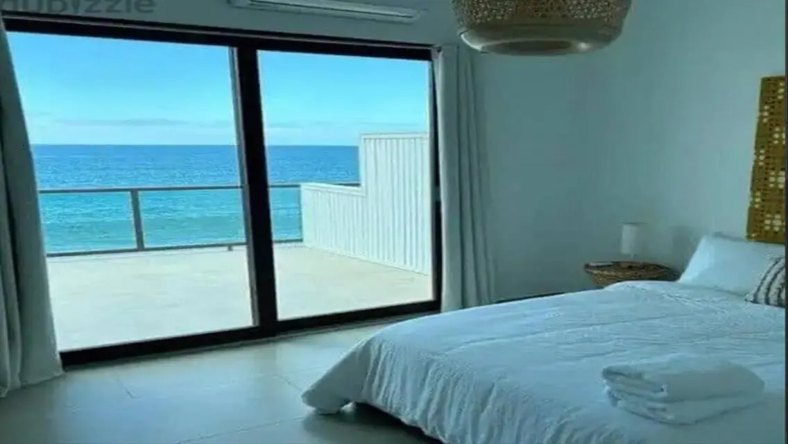 شالية كورنر بفيو خيالي بجوار ابراج العلمين مباشرة