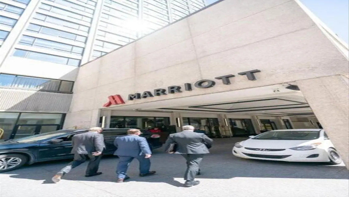 Hotel apartment minutes from City Center Almaza...