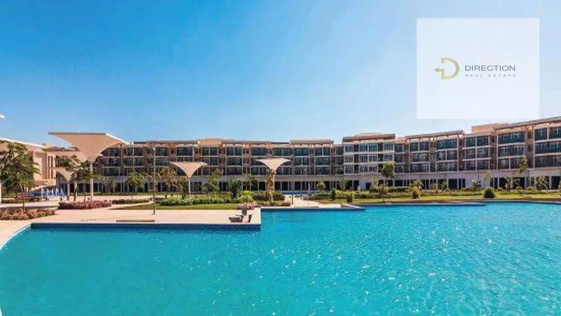 Luxury Villa with Scenic Views and Extensive Amenities