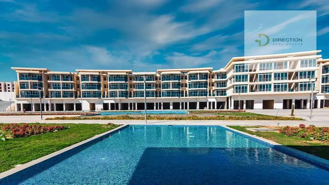 Luxury Villa with Scenic Views and Extensive Amenities