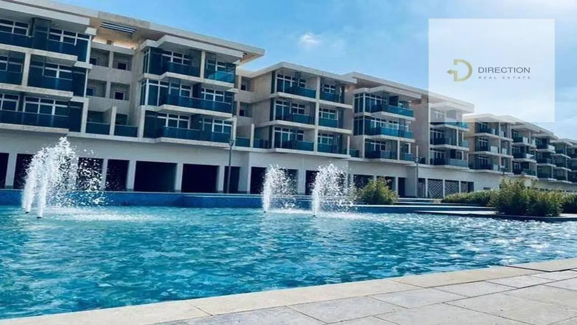 Luxury Villa with Scenic Views and Extensive Amenities