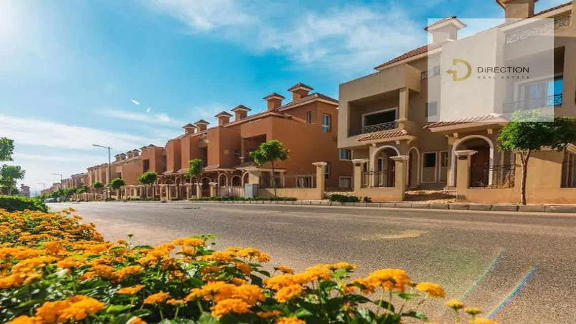 Luxury Villa with Scenic Views and Extensive Amenities