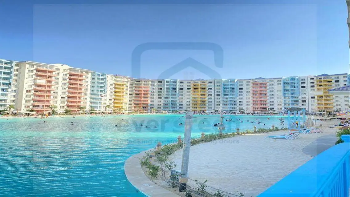 شاليه مميز فى جولف بورتو مارينا بمقدم 10% فقط