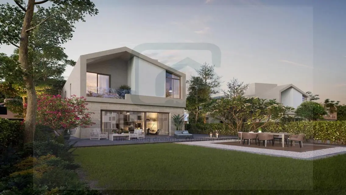 Luxury Apartment with Lake View