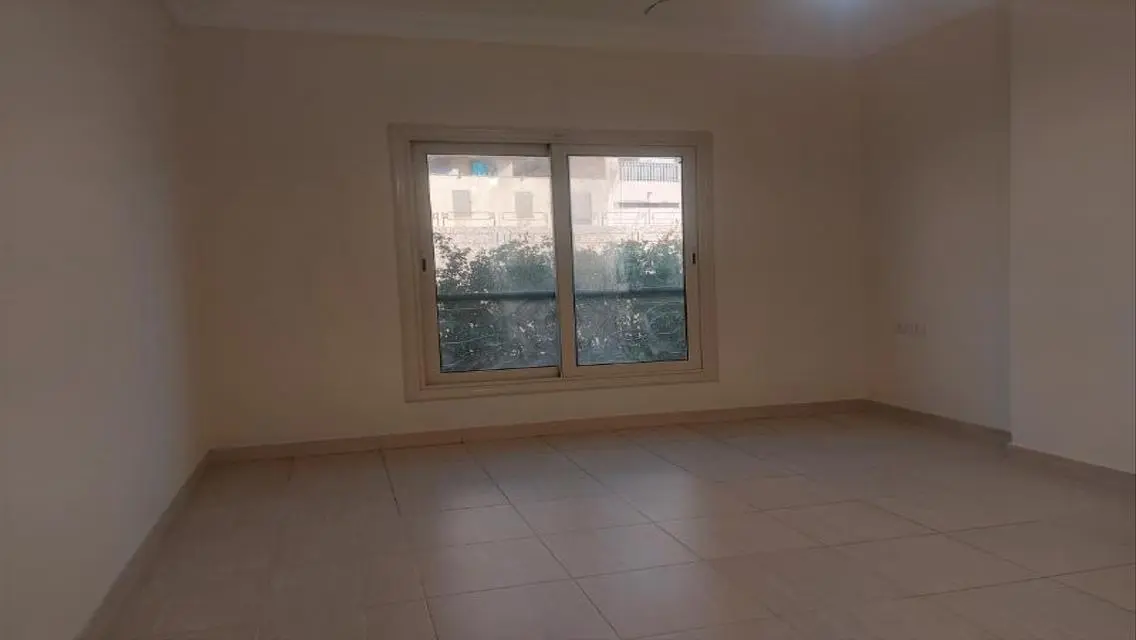 دوبلكس بحديقة خاصة و وحدات المطبخ غرب ارابيلا