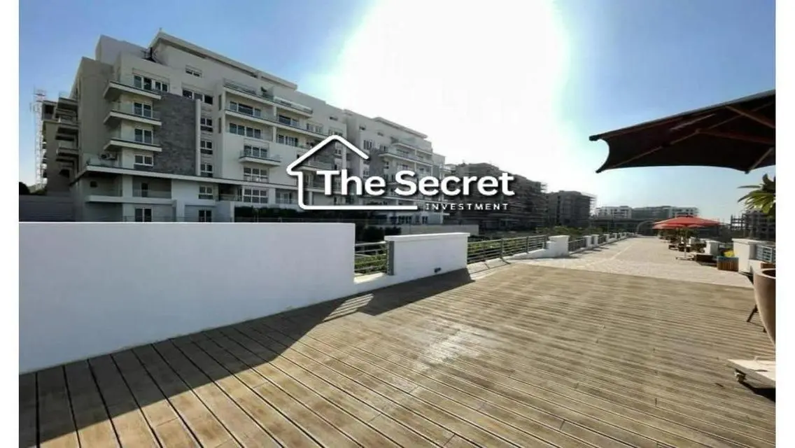 Apt for rent fully finished view on central park