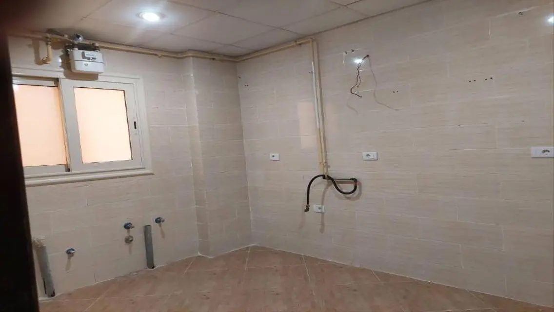 شقة ايجار  غرب ارابيلا 2نوم 2حمام تشطيب سوبر لوكس