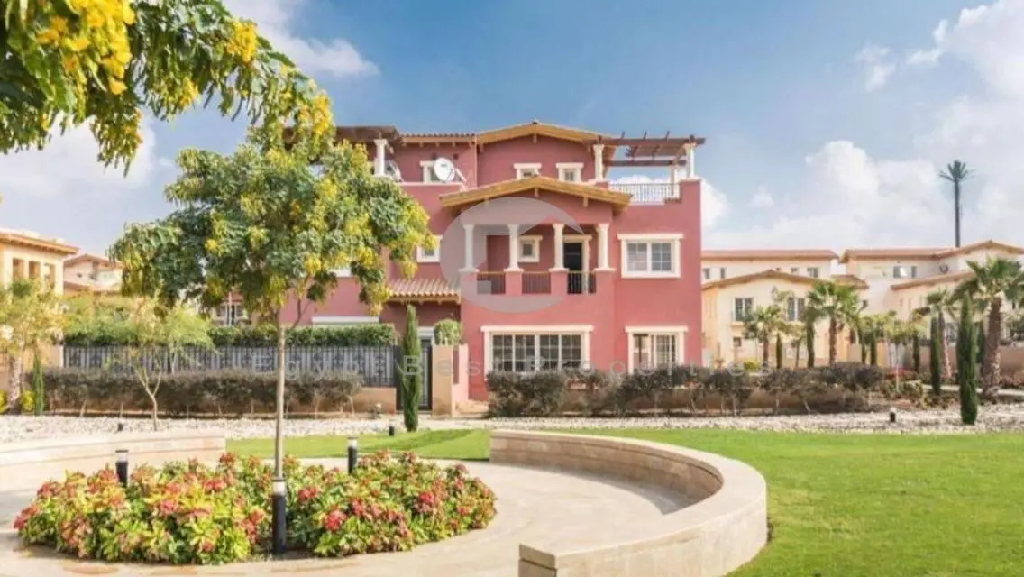 Villa For Sale in Hyde Park Over 10 Years