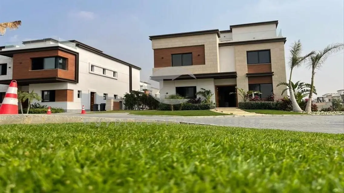 Town house at an amazing price and over8 years