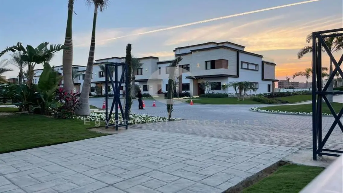 Town house at an amazing price and over8 years