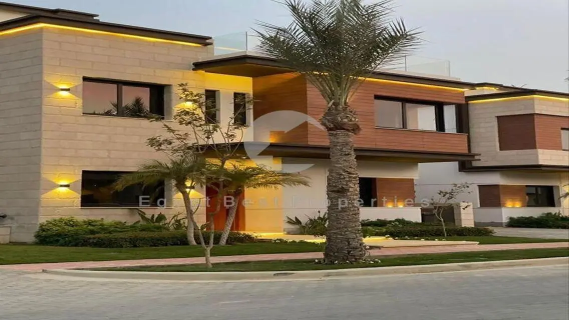 Town house at an amazing price and over8 years