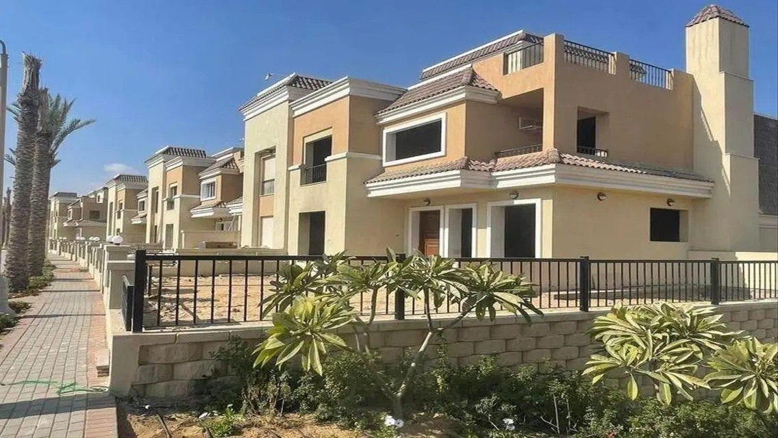 فيلا فاخرة للبيع بمساحة واسعة ومرافق مميزة