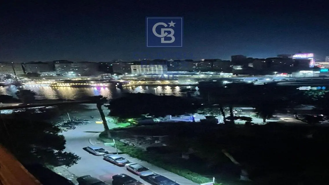 شقه مفروش للبيع على النيل بالزمالك