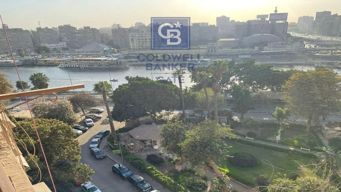 شقه مفروش للبيع على النيل بالزمالك