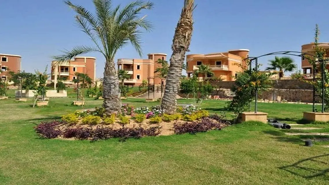 فيلا للبيع متشطبة ممتاز بأقل سعر في جراند ريزيدنس