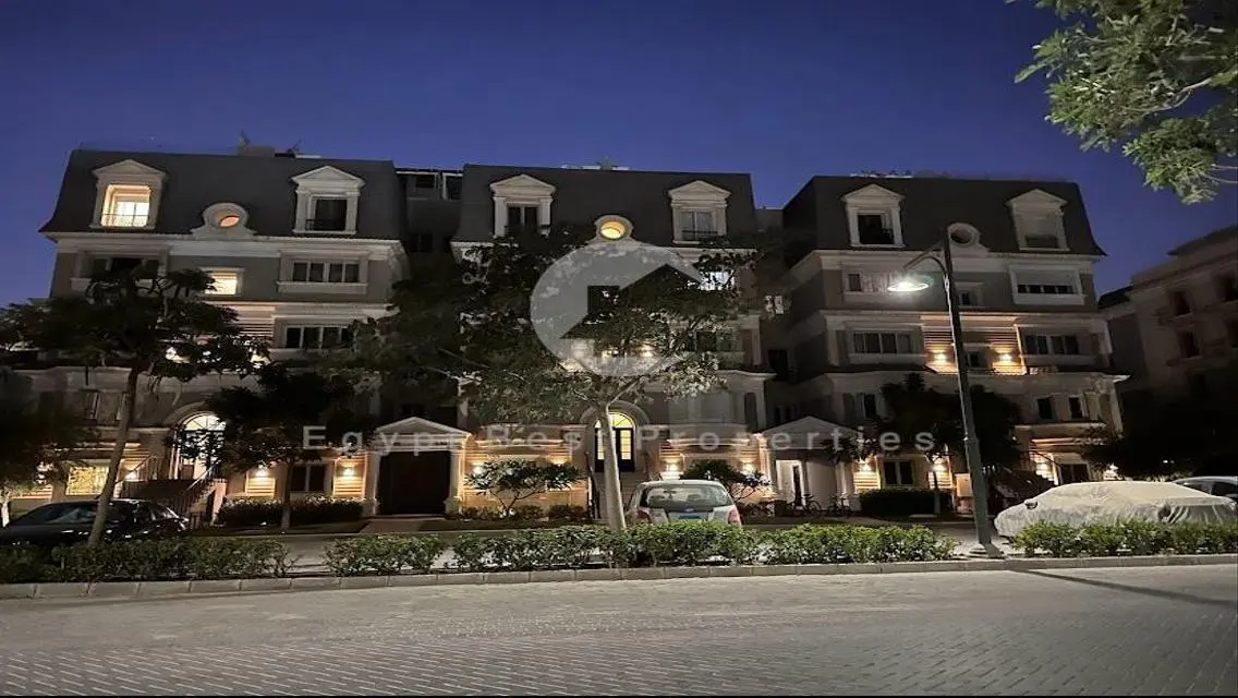 Penthouse For Sale in MV hyde park Resale
