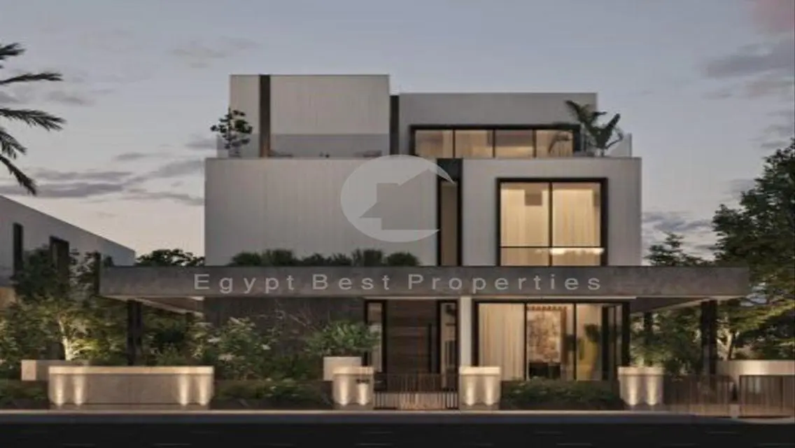 Grande Villa for Resale: Luxury Living in Stei8ht