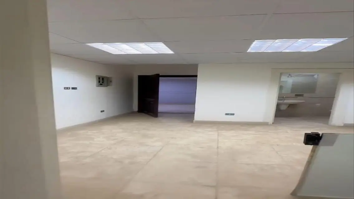 مقر إداري 250م ببرج إداري بشارع شهاب الرئيسي