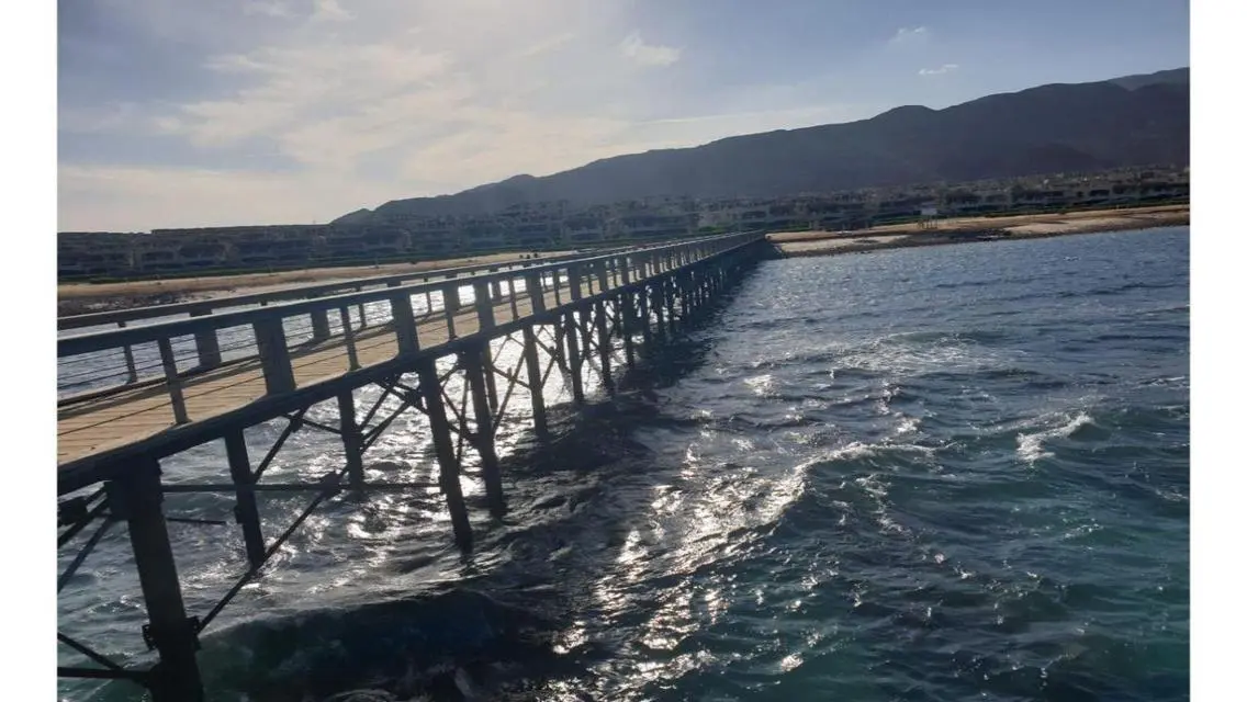 1st floor chalet 3 beds. direct sea and pool view