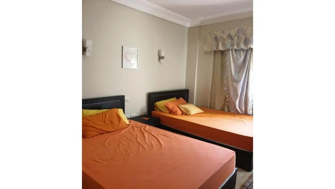 1st floor chalet 3 beds. direct sea and pool view