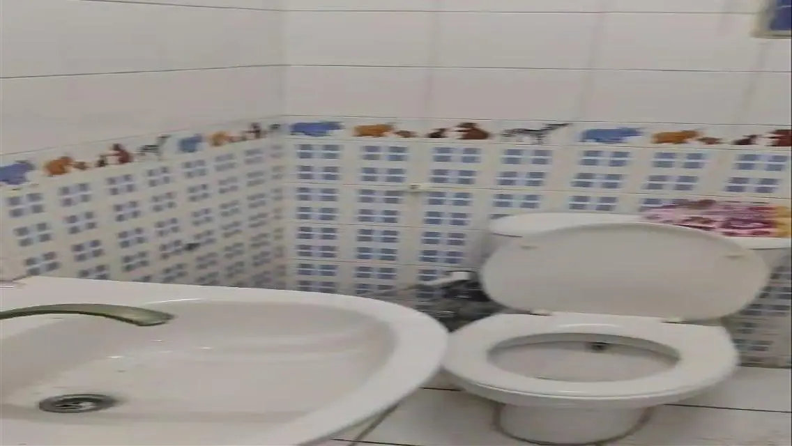 مكتب 250م اداري نصف مفروش دور رابع مكيف بالكامل