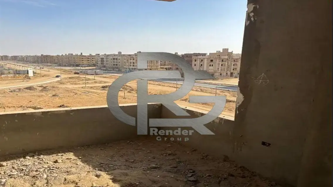 شقة بفيلا مميزة دور متكرر بسعر لقطة بالتجمع الخامس