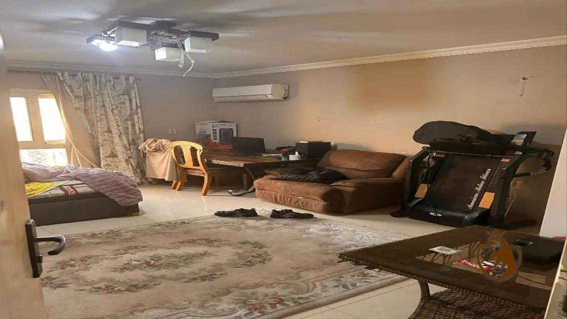 للبيـع 300 م بالـرحـاب 2 موقـع مميـز جنـب الخدمـات