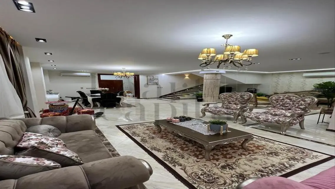 شقة فاخرة للبيع بمساحة واسعة وبسعر مغري