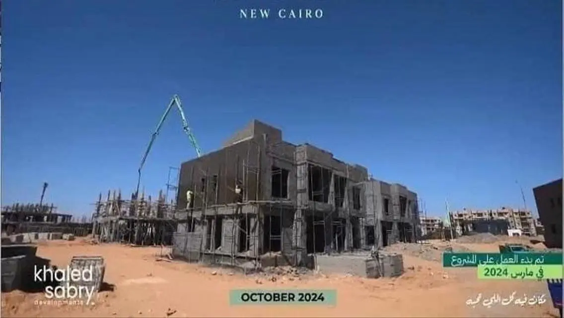 فيلا فاخرة مع وحمام سباحة خاصة للبيع