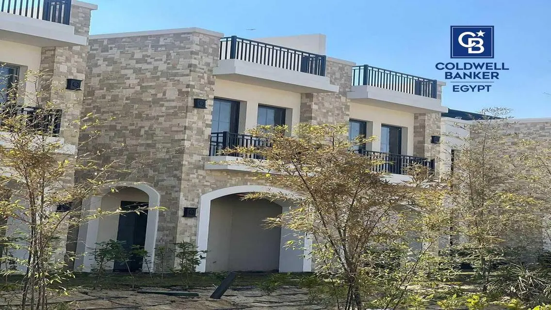 فيلا | متشطبة بالتكييفات | بالتقسيط على 10 سنوات