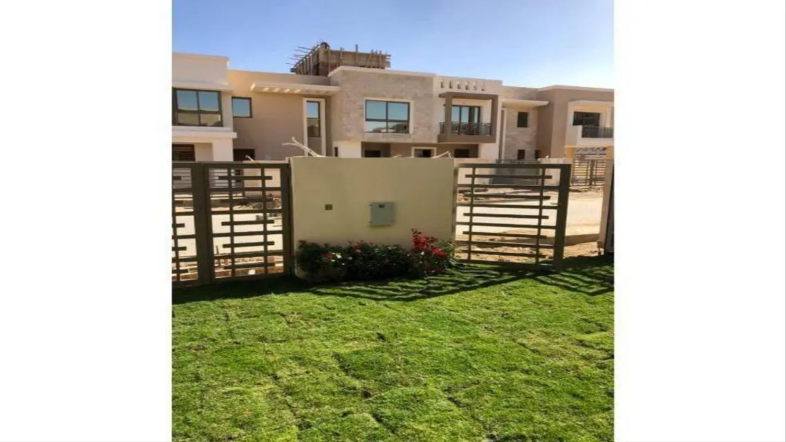 Townhouse with 50% cash discount, no down payment,