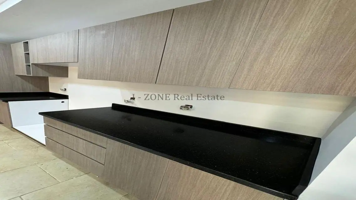 Standalone villa for rent in Mivida Compound,