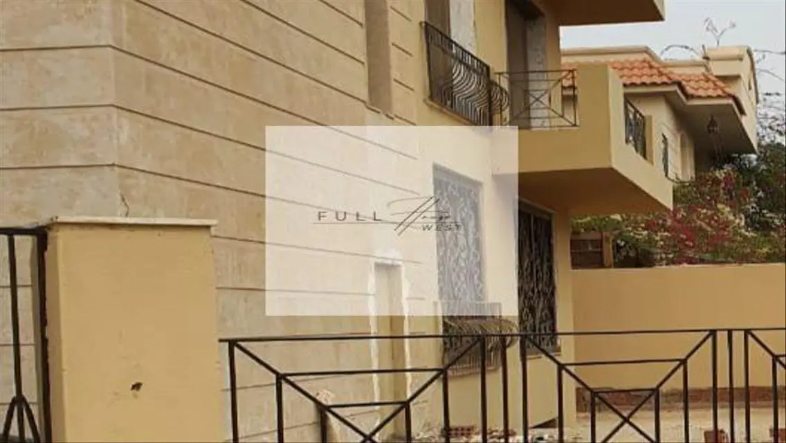 Luxury Villa for Sale on 450 sqm in a Quiet Area