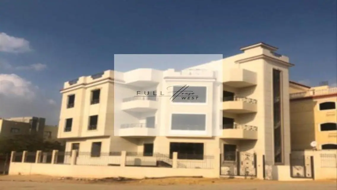 Luxury Villa for Sale on 450 sqm in a Quiet Area