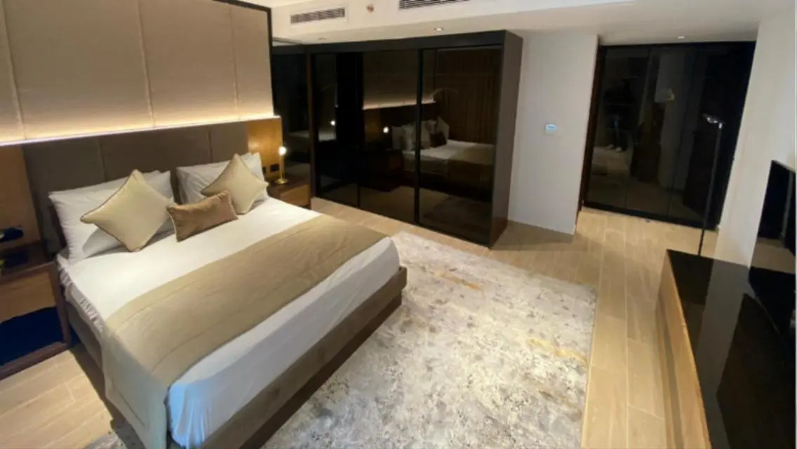 Apartment for sale with 5% DP and Hotel services