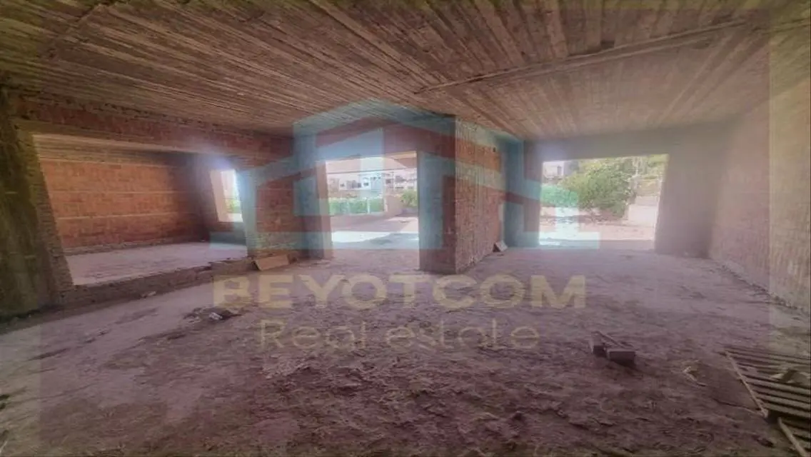 Villa for sale Golf Extension Palm H semi-finished