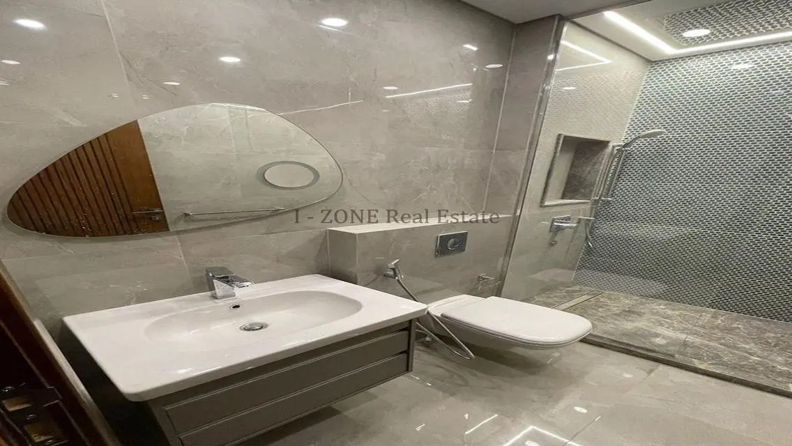 Modern Furnished Apartment for Rent in Lake View