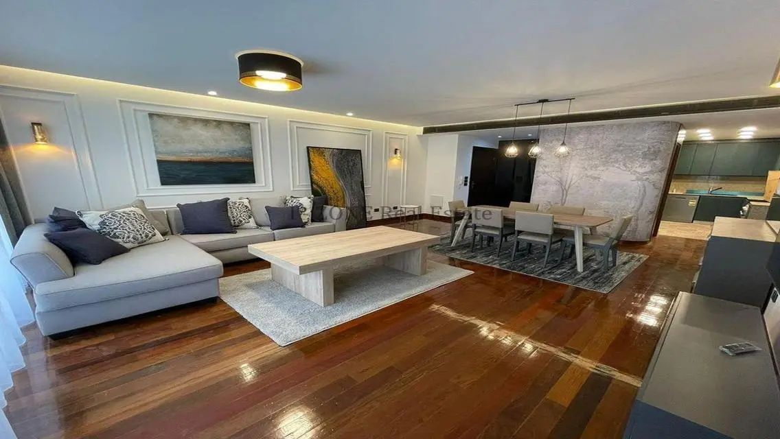 Modern Furnished Apartment for Rent in Lake View