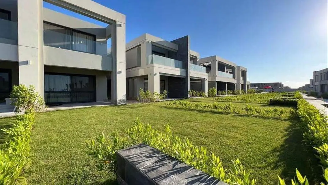 Luxury 3-Bedroom Apartment with Private Garden and Exceptional Amenities