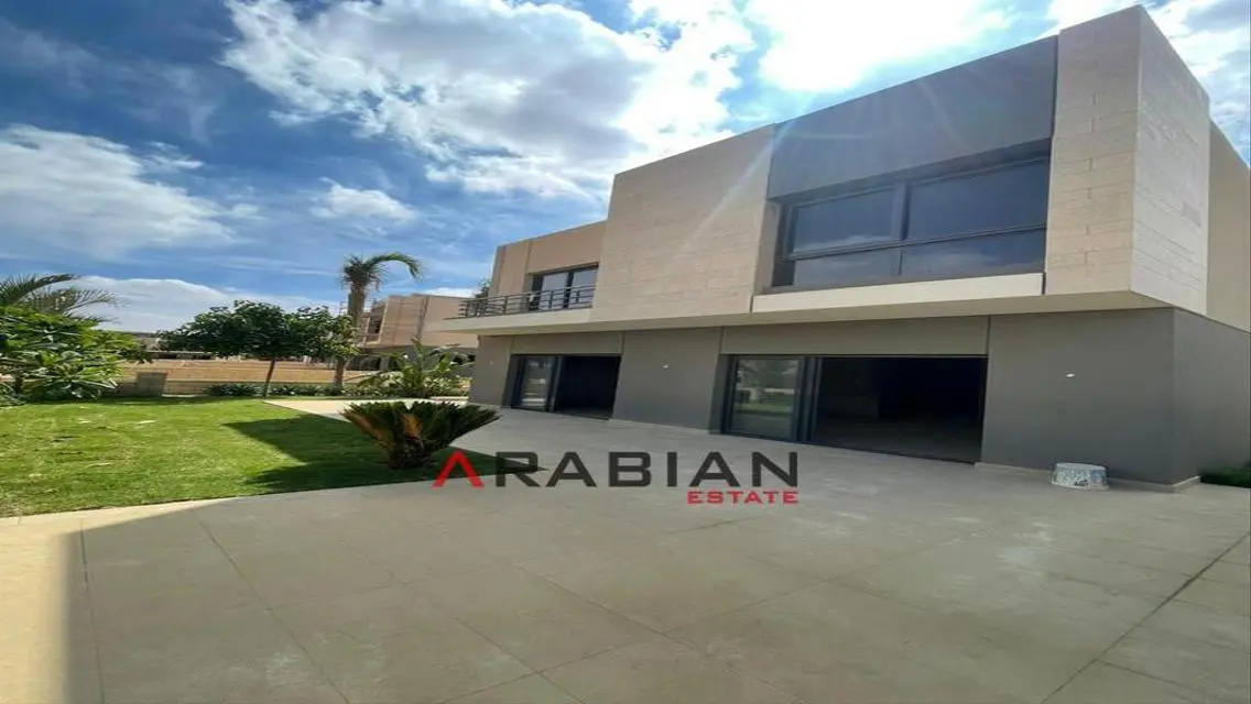 dp 2.2milion villa 300m inst-10y