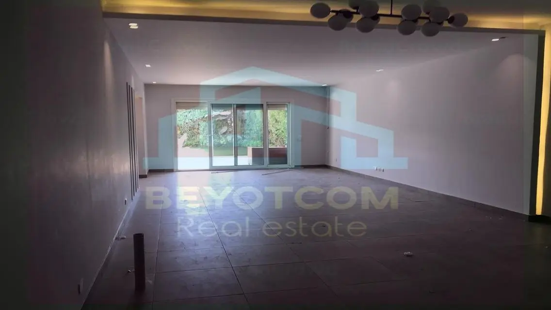 Ground floor apartment with  garden for rent