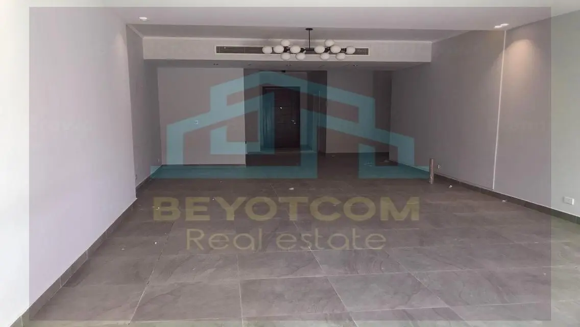 Ground floor apartment with  garden for rent