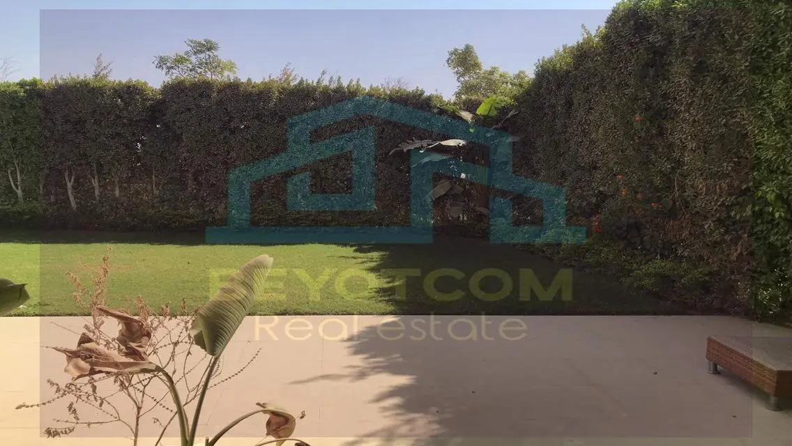 Ground floor apartment with  garden for rent