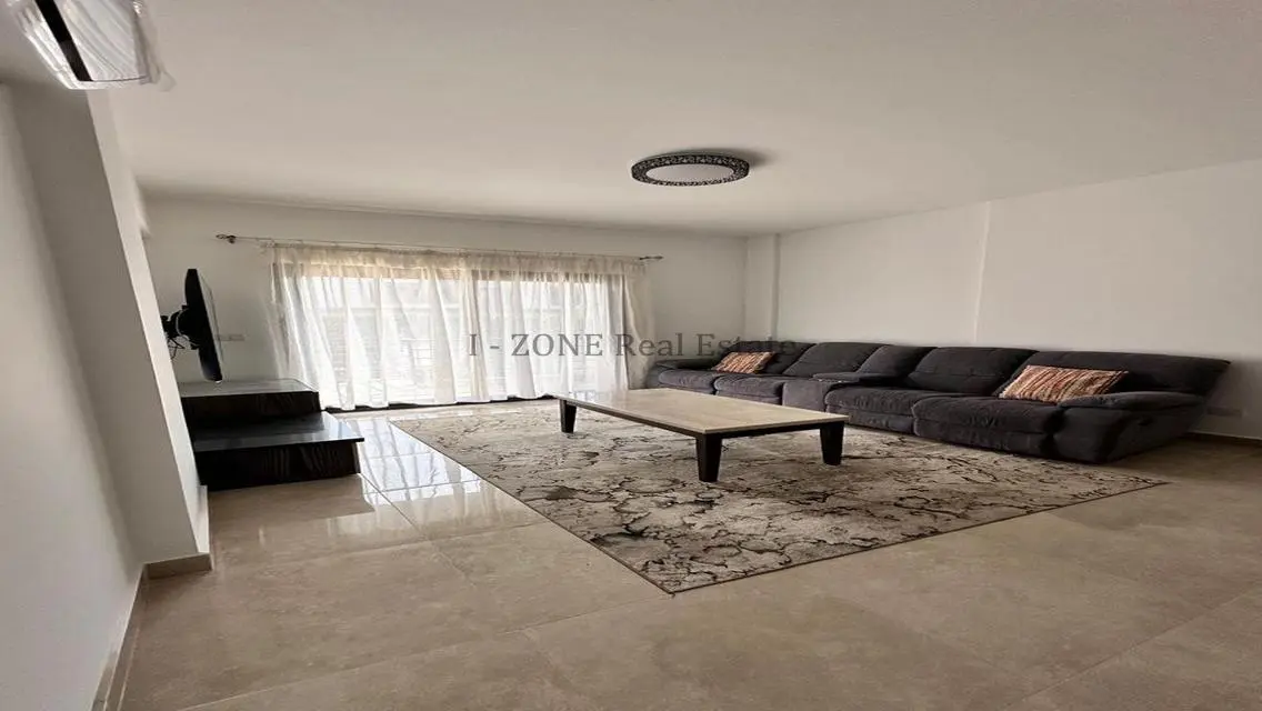 Modern furnished apartment with garden for rent,