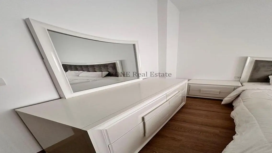 Modern furnished apartment with garden for rent,