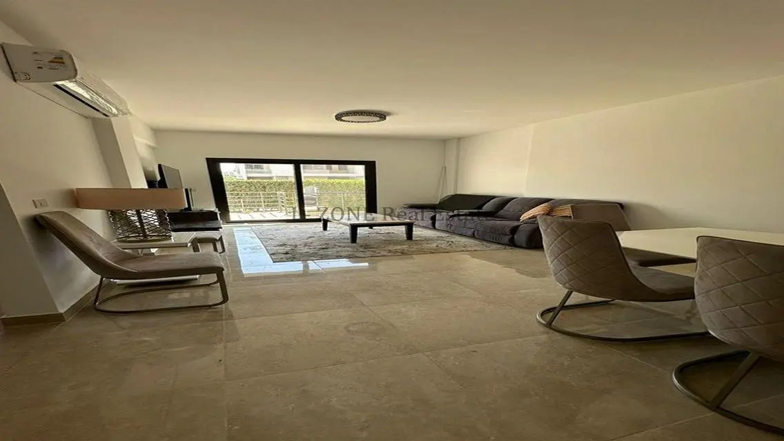 Modern furnished apartment with garden for rent,