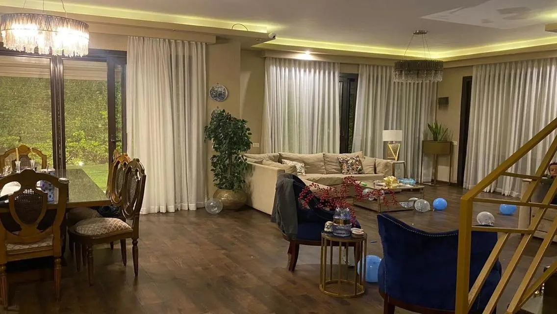 Ground duplex for sale in casa beverly hills